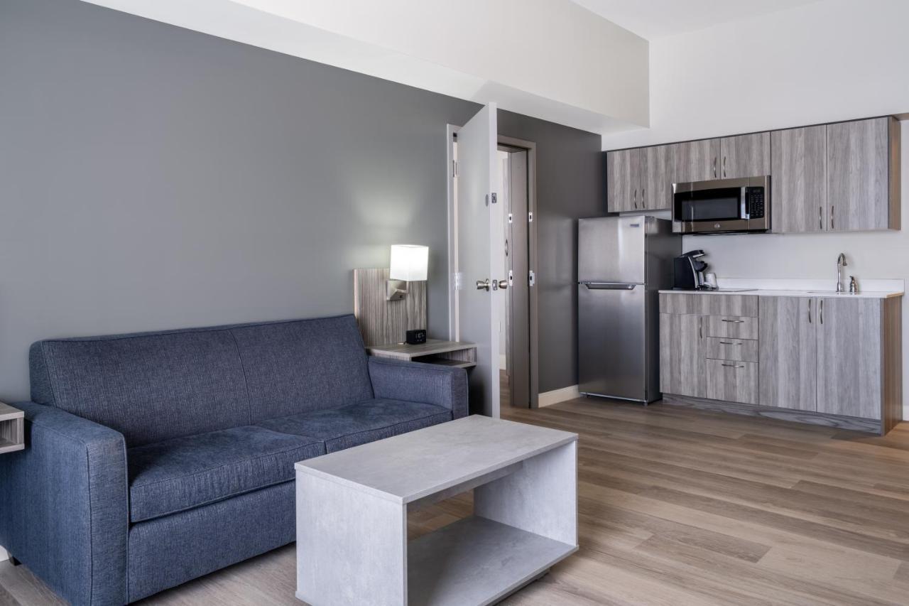 Microtel Inn & Suites By Wyndham Kanata Ottawa West Экстерьер фото