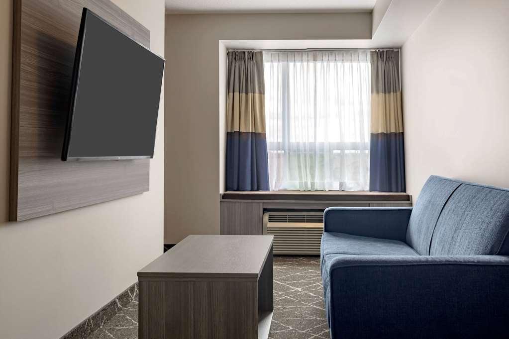 Microtel Inn & Suites By Wyndham Kanata Ottawa West Номер фото