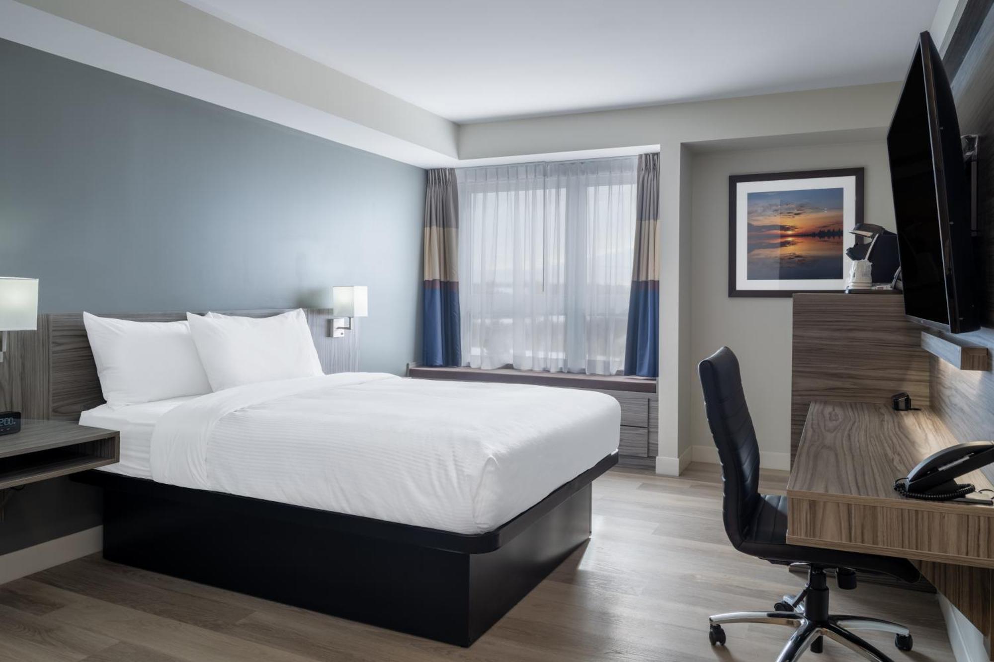 Microtel Inn & Suites By Wyndham Kanata Ottawa West Экстерьер фото