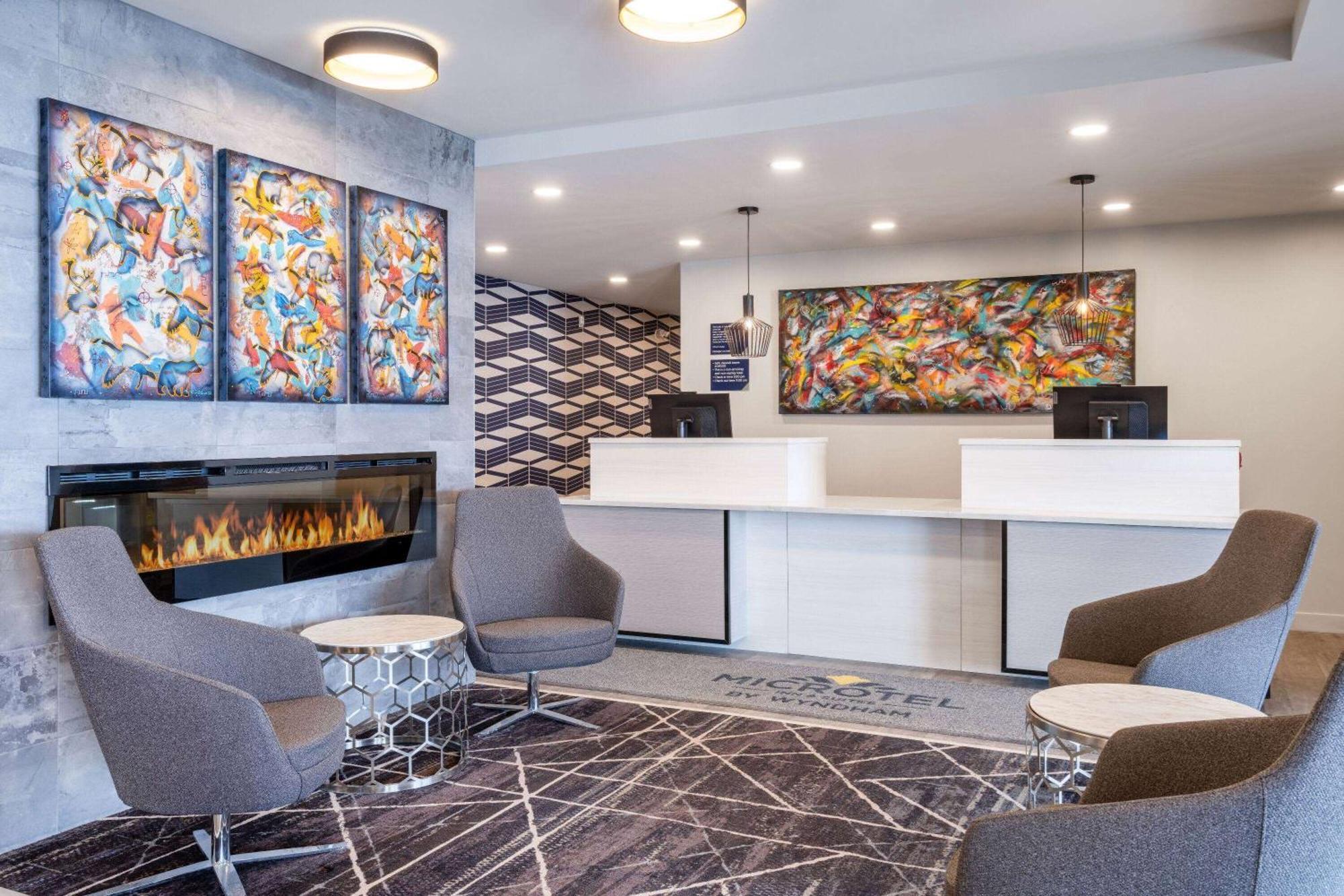 Microtel Inn & Suites By Wyndham Kanata Ottawa West Экстерьер фото