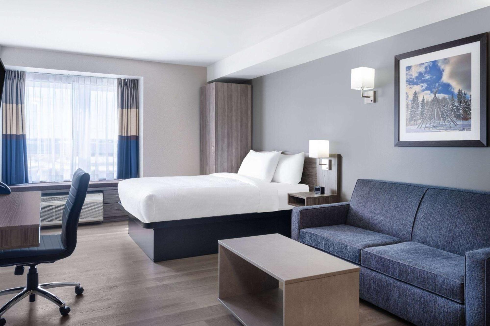 Microtel Inn & Suites By Wyndham Kanata Ottawa West Экстерьер фото