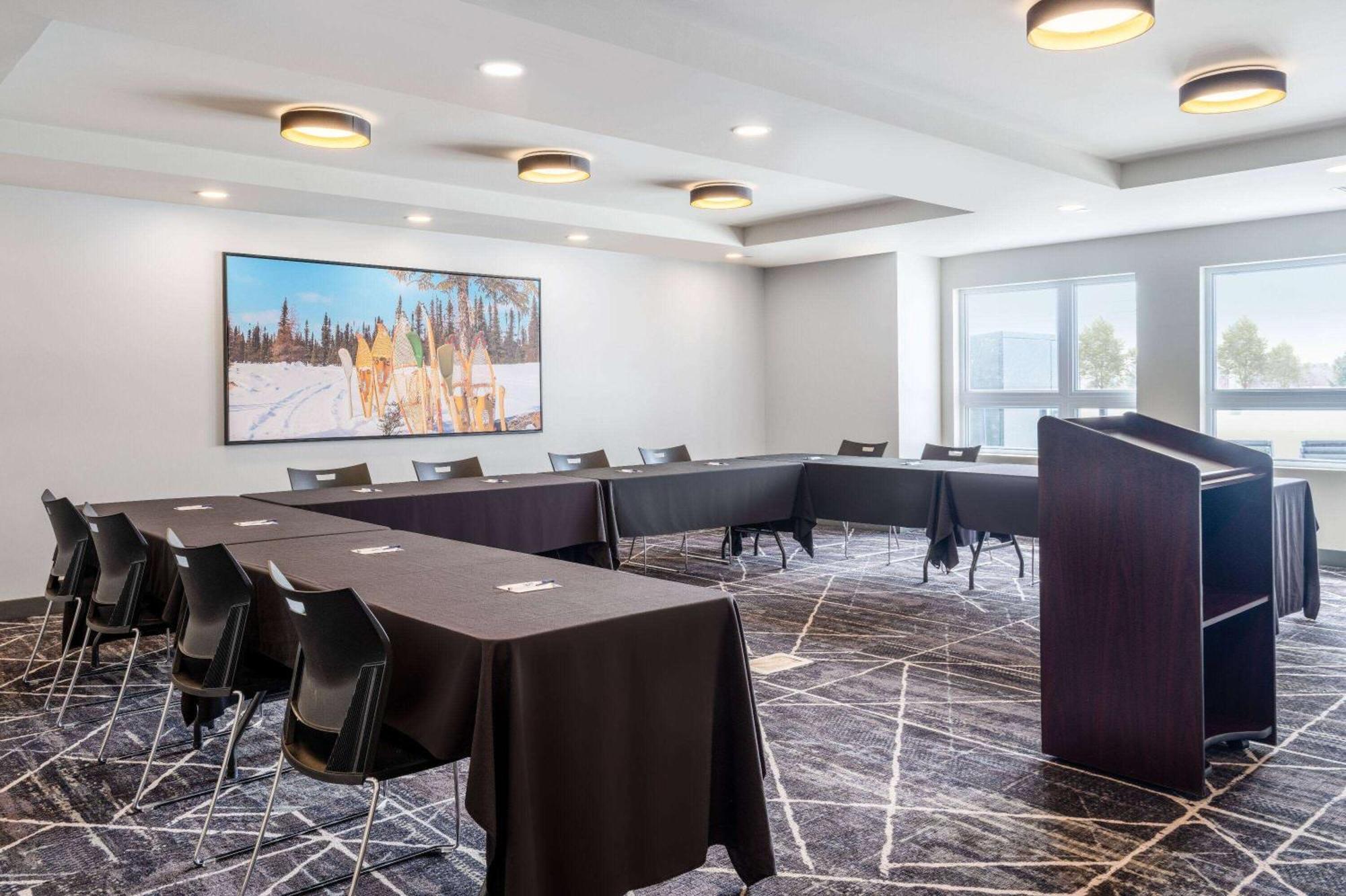 Microtel Inn & Suites By Wyndham Kanata Ottawa West Экстерьер фото
